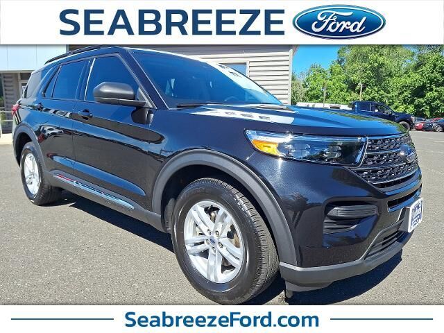 2024 Ford Explorer XLT — photo 1 of 14