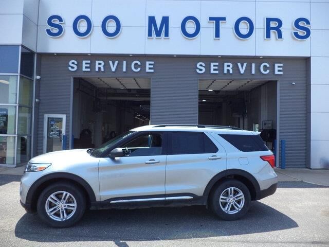 2024 Ford Explorer XLT — photo 1 of 12