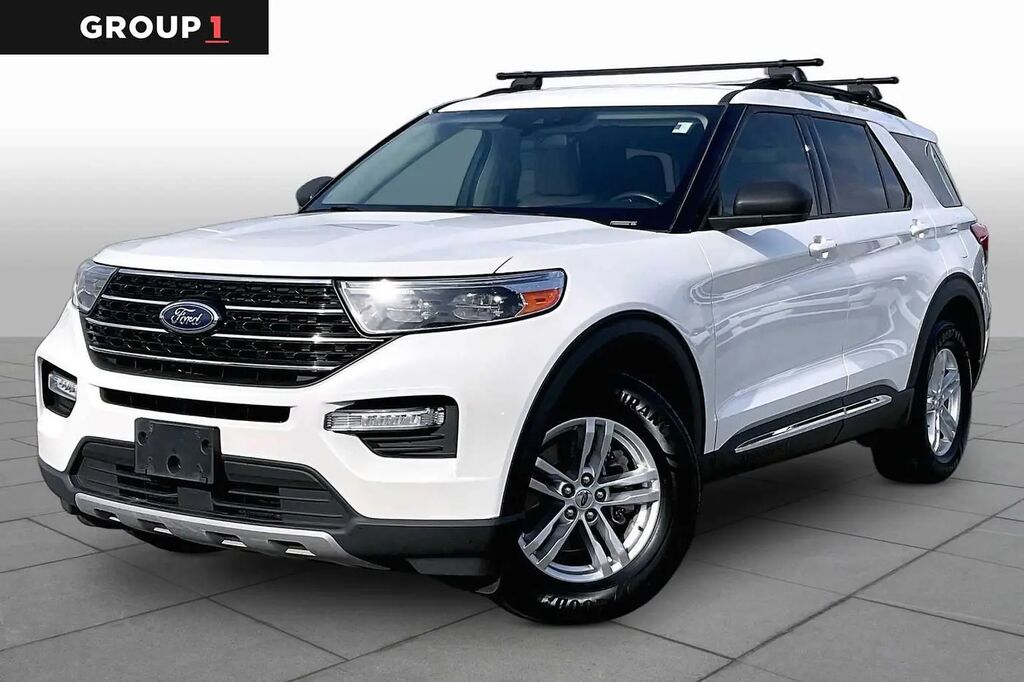 2020 Ford Explorer XLT — photo 1 of 13