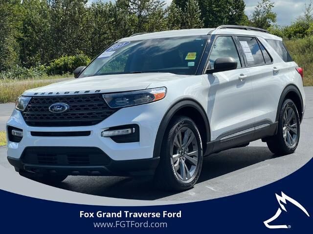 2021 Ford Explorer XLT — photo 1 of 26