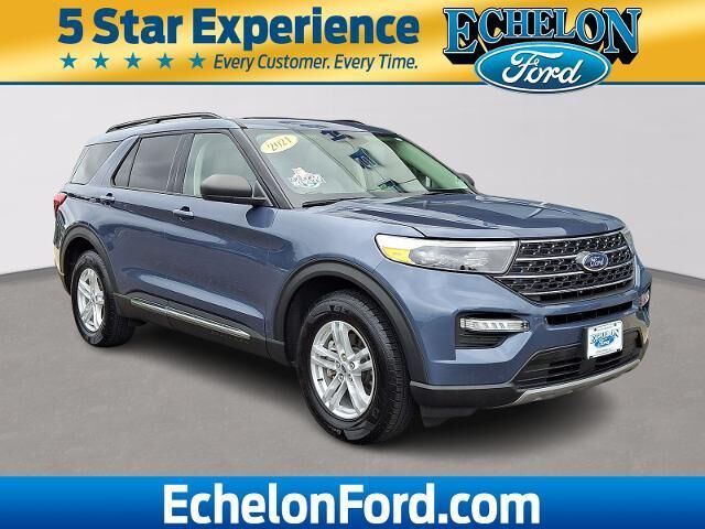 2021 Ford Explorer XLT — photo 1 of 13