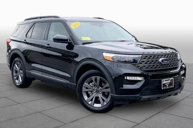 2022 Ford Explorer XLT — photo 1 of 11