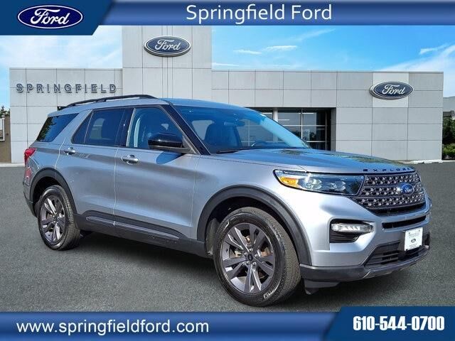 2023 Ford Explorer XLT — photo 1 of 3