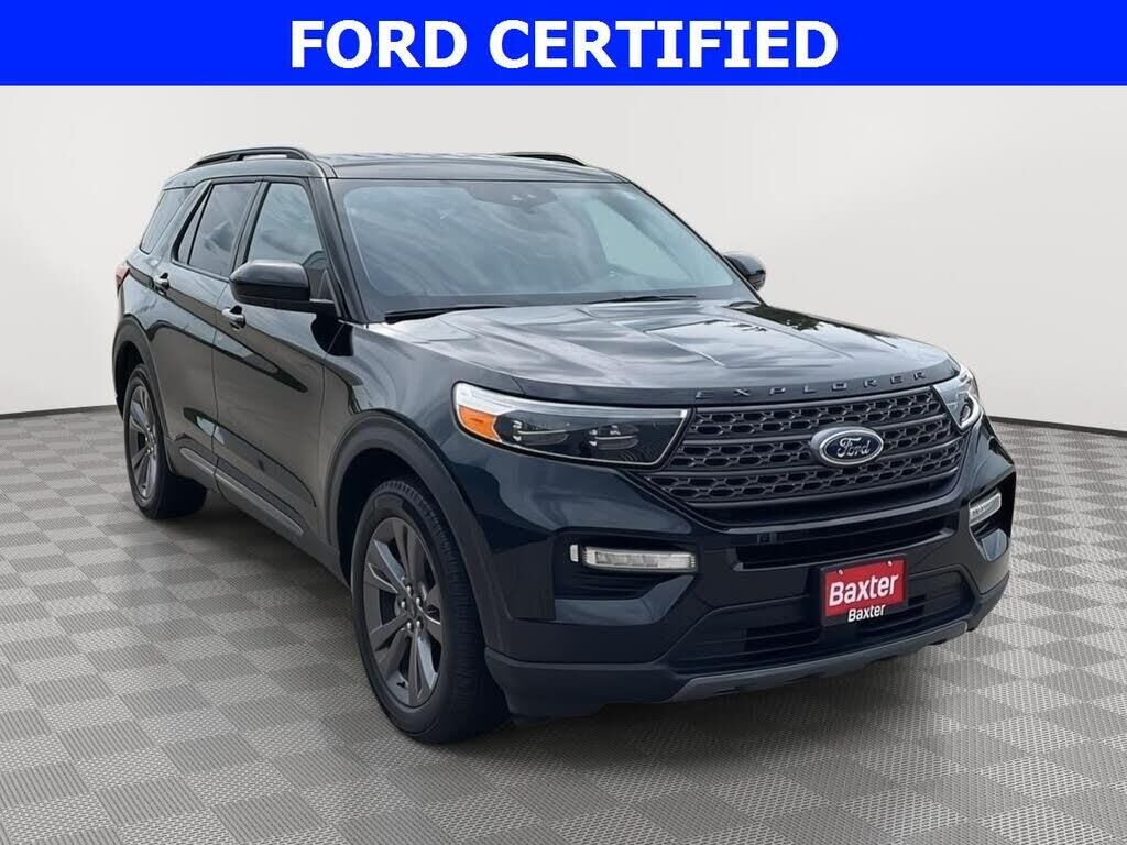 2023 Ford Explorer XLT — photo 1 of 2