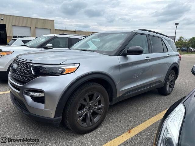 2024 Ford Explorer XLT — photo 1 of 39