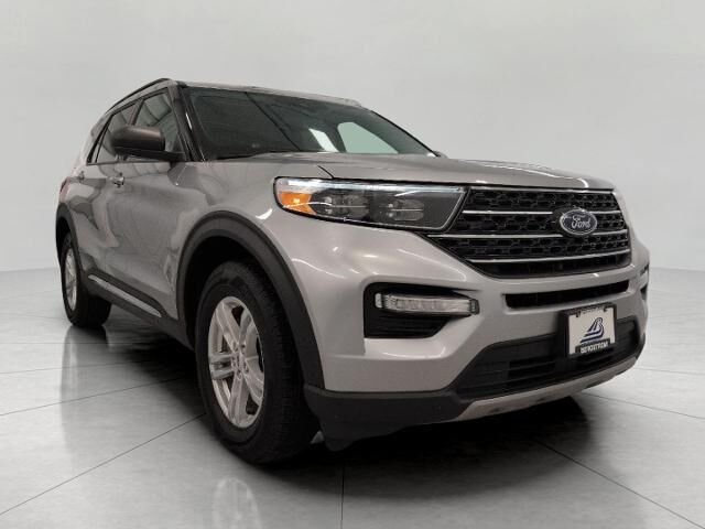 2024 Ford Explorer XLT — photo 1 of 13