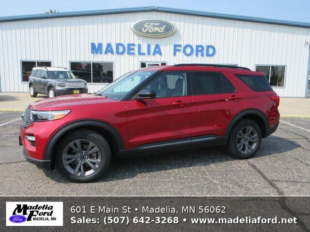 2024 Ford Explorer XLT — photo 1 of 26