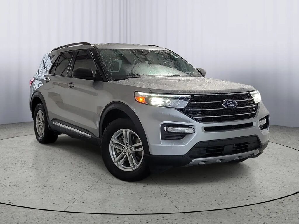 2021 Ford Explorer XLT — photo 1 of 13