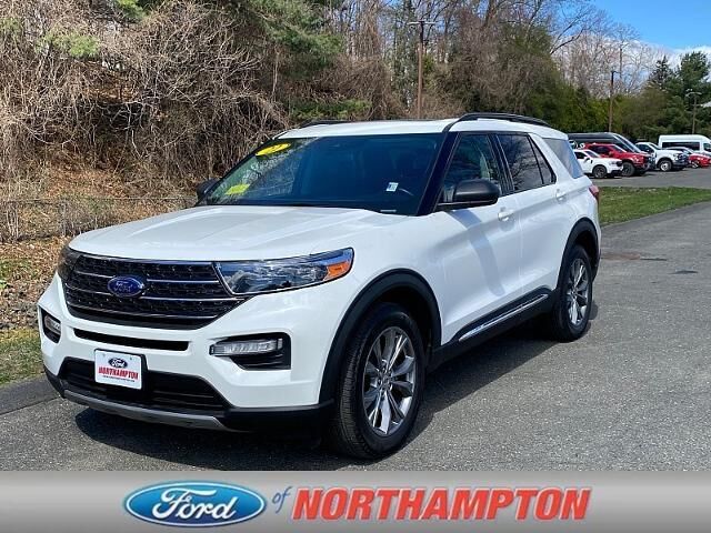 2022 Ford Explorer XLT — photo 1 of 13