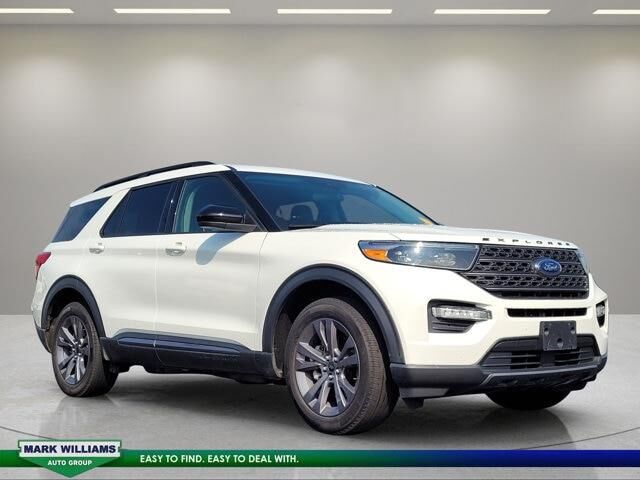 2022 Ford Explorer XLT — photo 1 of 42