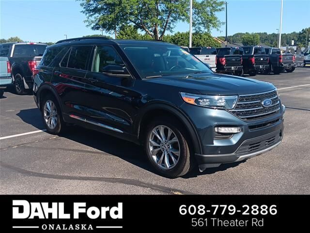 2023 Ford Explorer XLT — photo 1 of 6