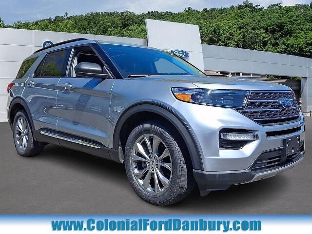 2023 Ford Explorer XLT — photo 1 of 13