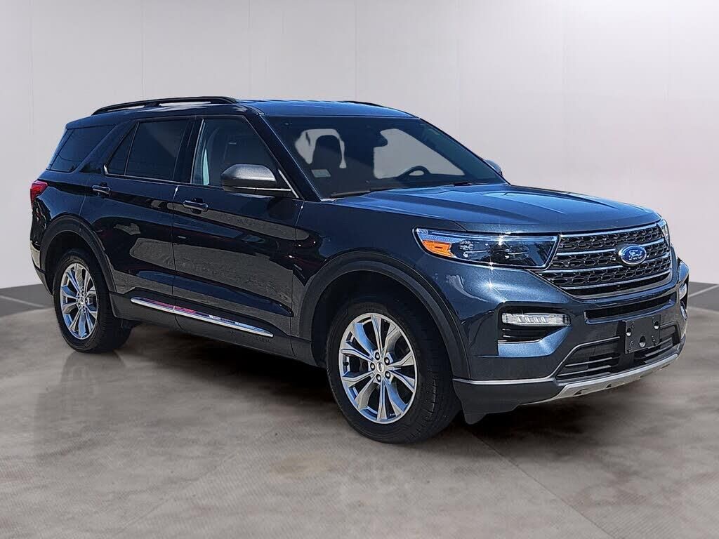 2023 Ford Explorer XLT — photo 1 of 1