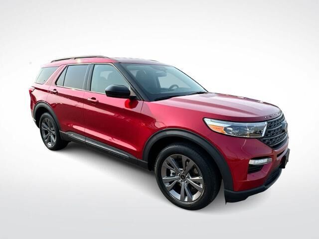 2023 Ford Explorer XLT — photo 1 of 36