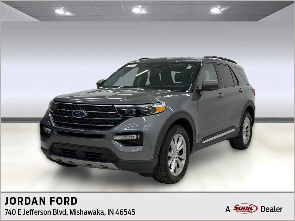 2023 Ford Explorer XLT — photo 1 of 13