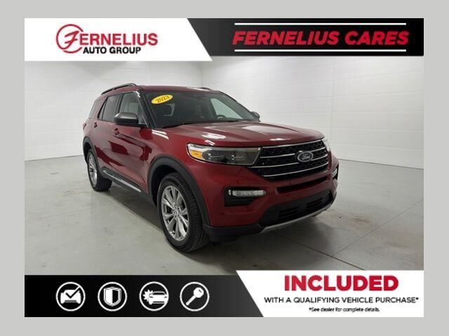 2023 Ford Explorer XLT — photo 1 of 24