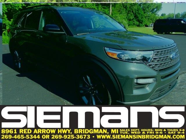 2023 Ford Explorer XLT — photo 1 of 26