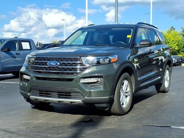 2023 Ford Explorer XLT — photo 1 of 26