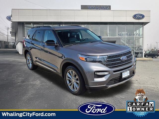 2023 Ford Explorer XLT — photo 1 of 13