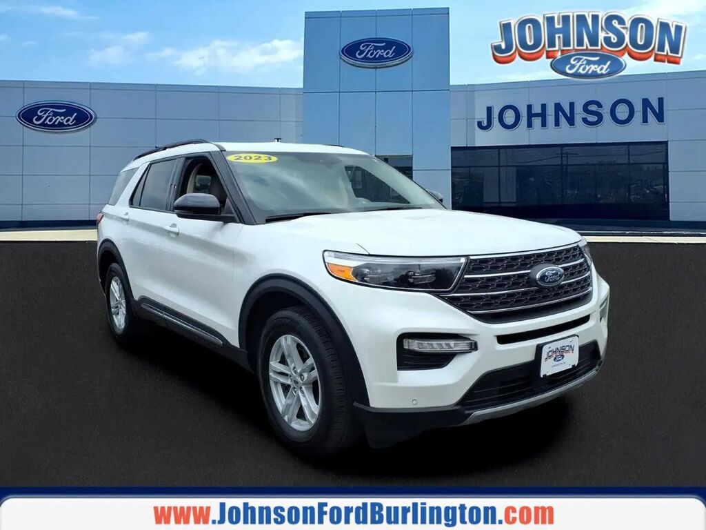 2023 Ford Explorer XLT — photo 1 of 22