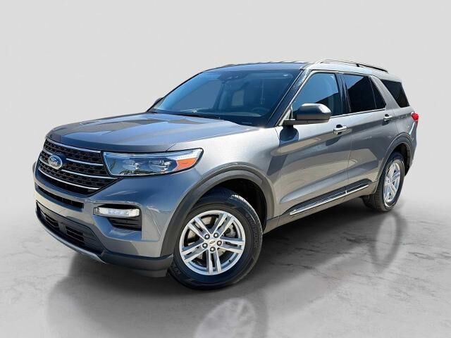 2023 Ford Explorer XLT — photo 1 of 13