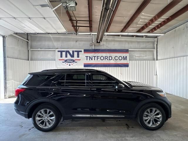 2023 Ford Explorer XLT — photo 1 of 14