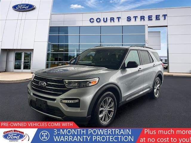 2023 Ford Explorer XLT — photo 1 of 13