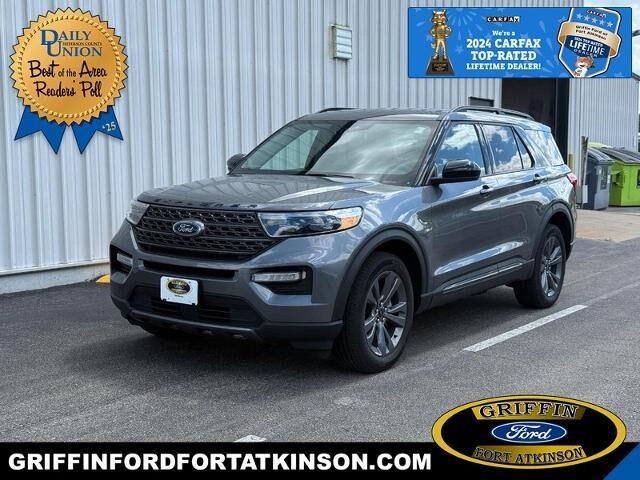 2024 Ford Explorer XLT — photo 1 of 13