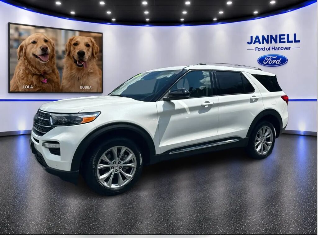 2024 Ford Explorer XLT — photo 1 of 13