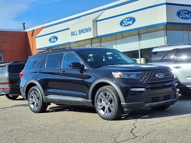 2024 Ford Explorer XLT — photo 1 of 5