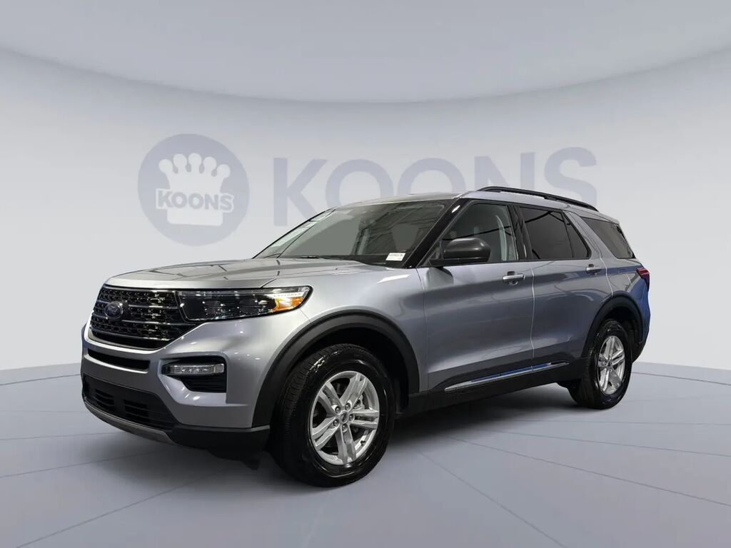 2024 Ford Explorer XLT — photo 1 of 21