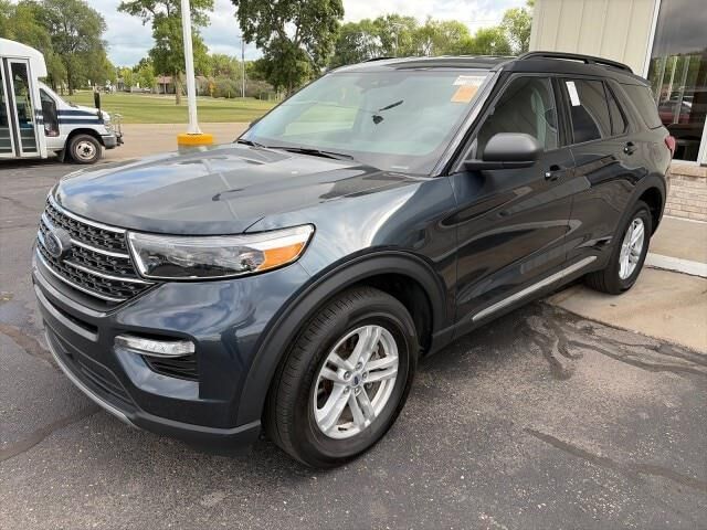 2024 Ford Explorer XLT — photo 1 of 2