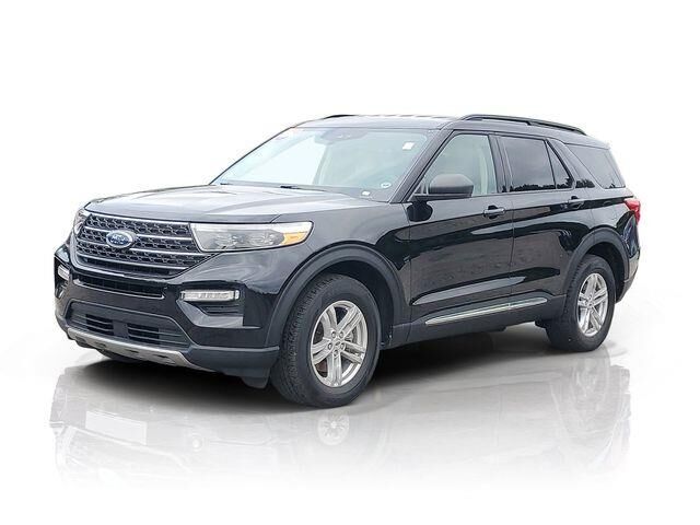 2024 Ford Explorer XLT — photo 1 of 13