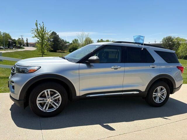 2024 Ford Explorer XLT — photo 1 of 13