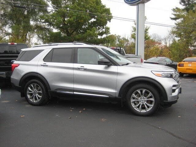 2022 Ford Explorer Limited — photo 1 of 1