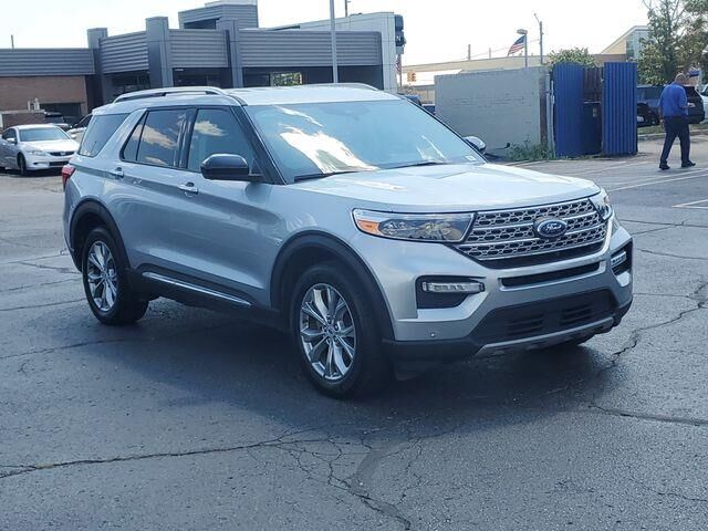 2023 Ford Explorer Limited — photo 1 of 2