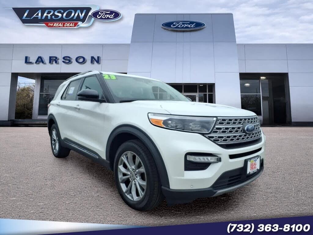 2023 Ford Explorer Limited — photo 1 of 1