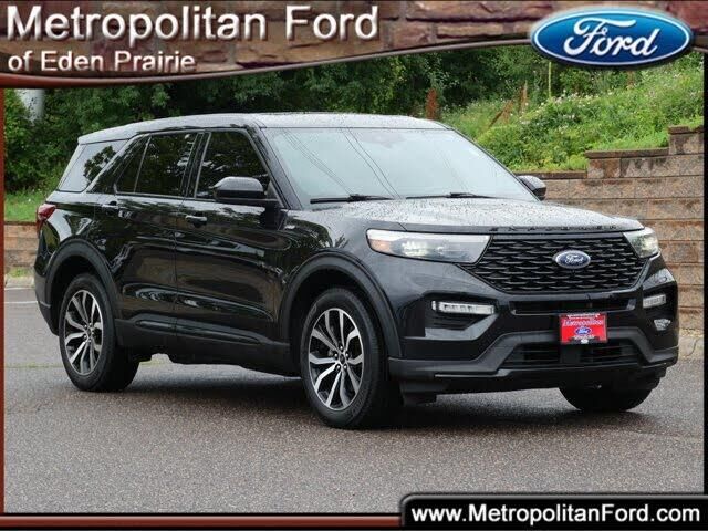 2022 Ford Explorer ST-Line — photo 1 of 1