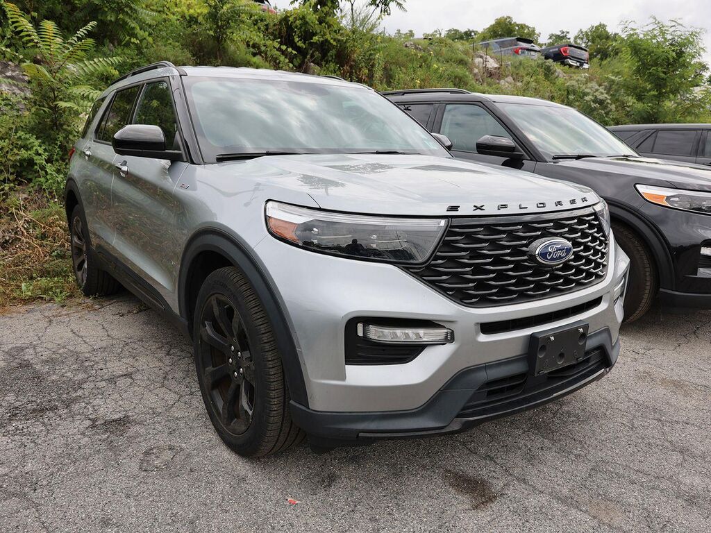 2023 Ford Explorer ST-Line — photo 1 of 2