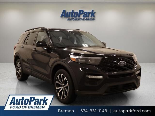 2023 Ford Explorer ST-Line — photo 1 of 25