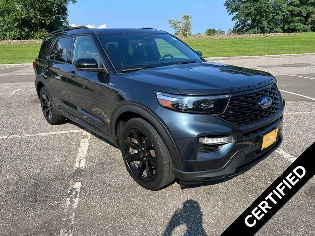 2022 Ford Explorer ST-Line — photo 1 of 26