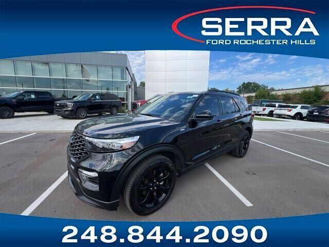 2023 Ford Explorer ST-Line — photo 1 of 26