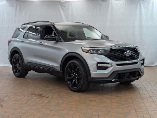 2023 Ford Explorer ST-Line — photo 1 of 13