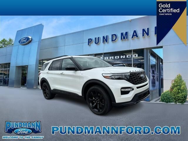 2024 Ford Explorer ST-Line — photo 1 of 13