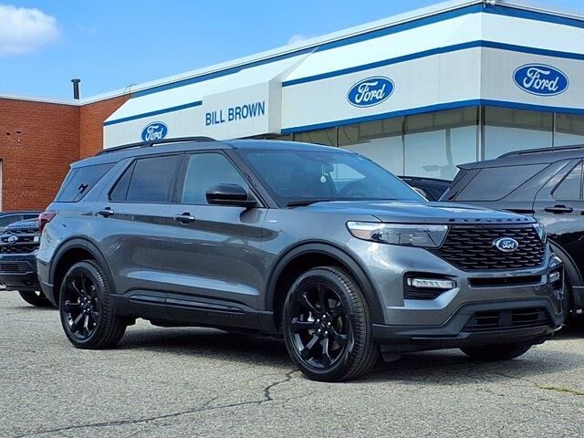 2024 Ford Explorer ST-Line — photo 1 of 13