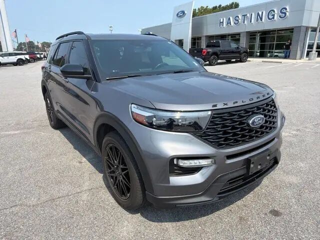 2022 Ford Explorer ST-Line — photo 1 of 40