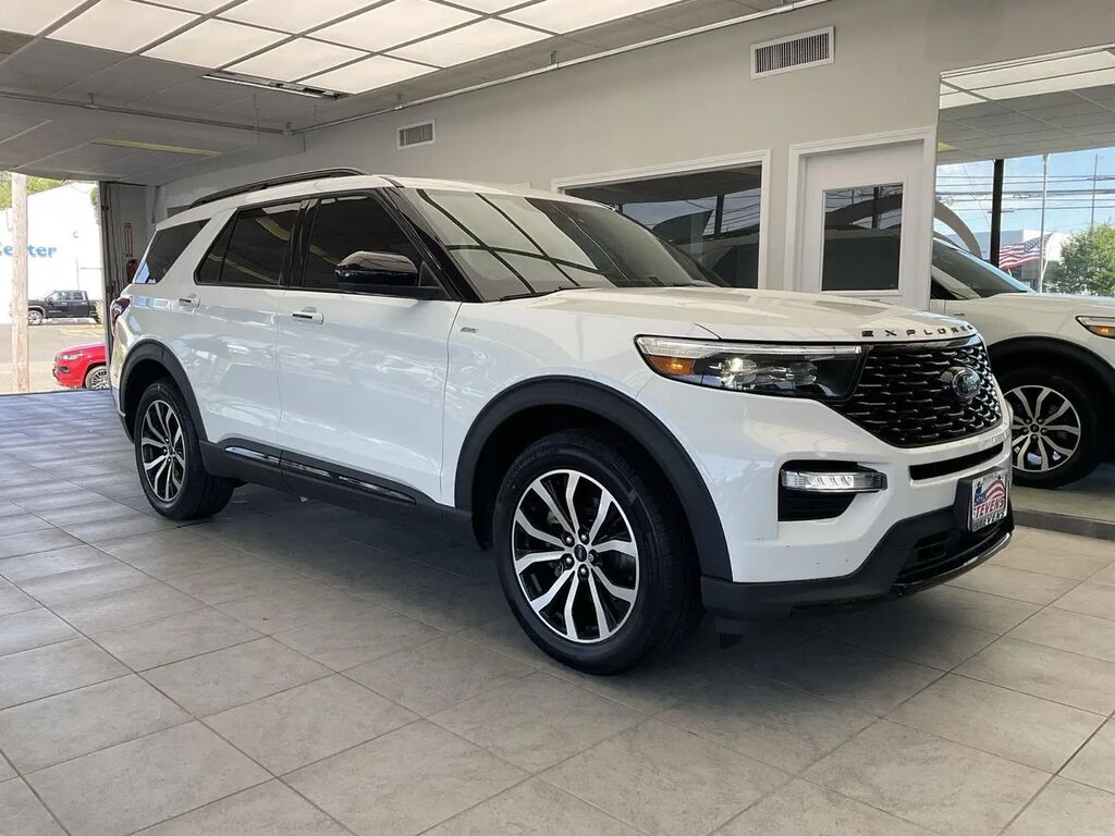 2022 Ford Explorer ST-Line — photo 1 of 13