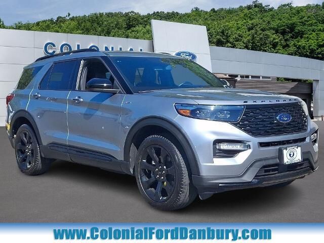 2023 Ford Explorer ST-Line — photo 1 of 13