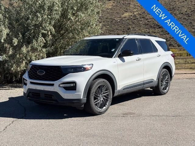 2023 Ford Explorer ST-Line — photo 1 of 13