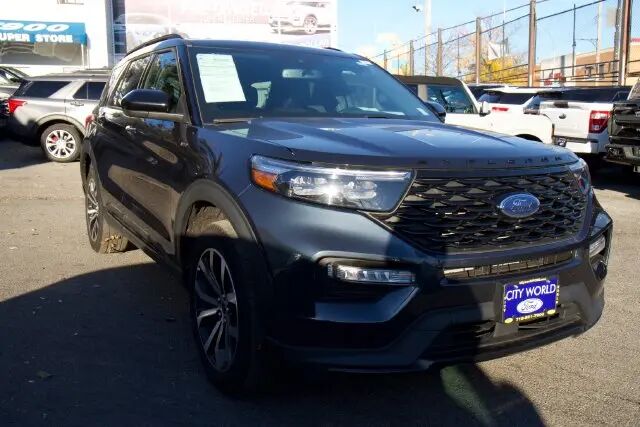 2023 Ford Explorer ST-Line